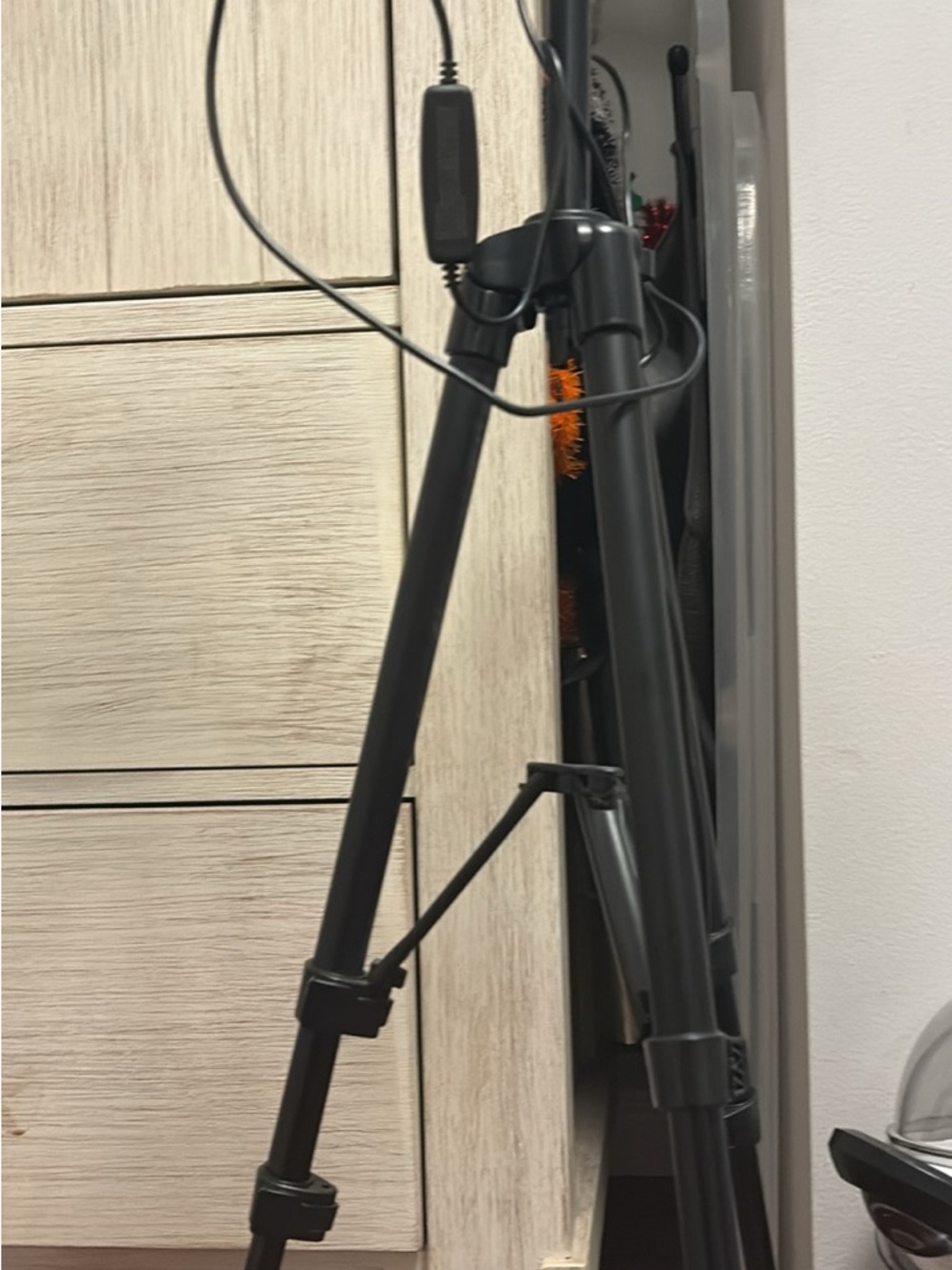 Adjustable ring light